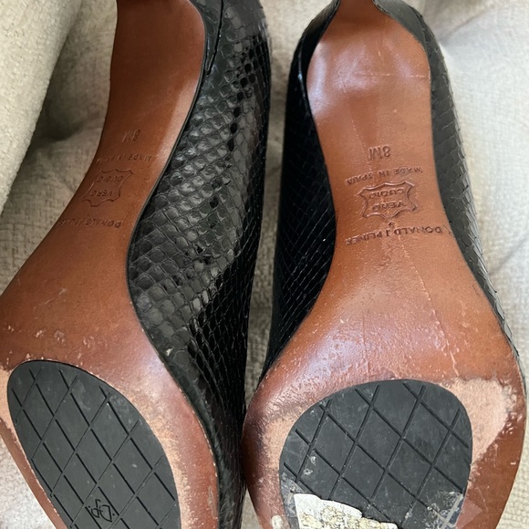 Donald J Pliner Black and White Snake Skinned Shoes - Picture 5 of 6